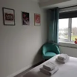 Bright & Cozy In Knocknacarra * Galway