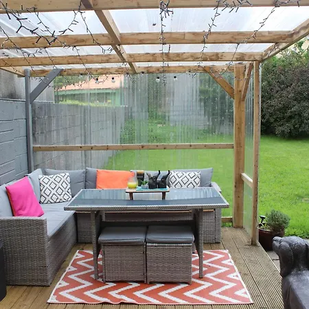 Holiday home Bright & Cozy In Knocknacarra Galway